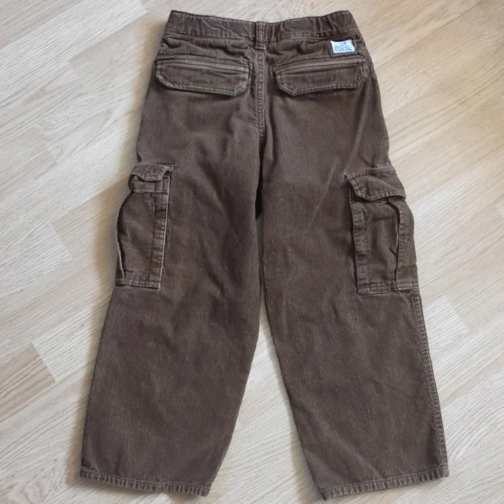 OshKosh B’Gosh Boys Size 6 Brown Corduroy Cargo Pants Adjustable Waist